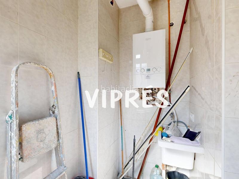 Foto 4a66f47b-d0db-4349-9719-6b39ac92c115. Flat with heating parking in Centro Cáceres