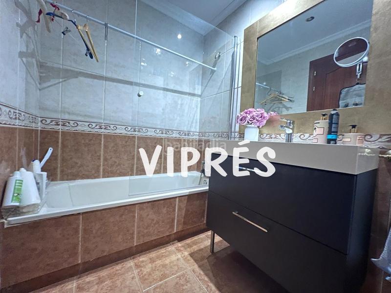 Foto 2702465b-ed86-40f2-a870-50308131dbf3. Appartamento con riscaldamento parcheggio in nuevo Cáceres Cáceres