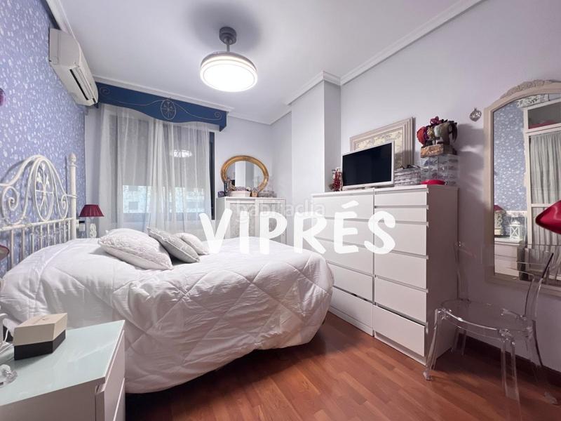 Foto b2cba485-21dc-4c22-aad2-c78665323f78. Appartamento con riscaldamento parcheggio in nuevo Cáceres Cáceres