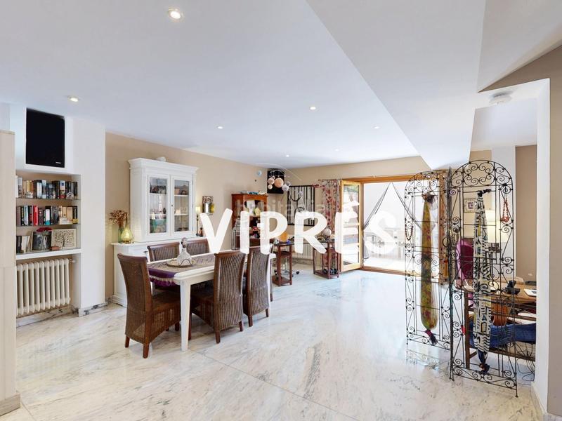 Foto 0f3483a2-8cf8-4ffe-b253-7cc283c81f1f. Maison jumelée avec chauffage parking dans Oeste Mérida