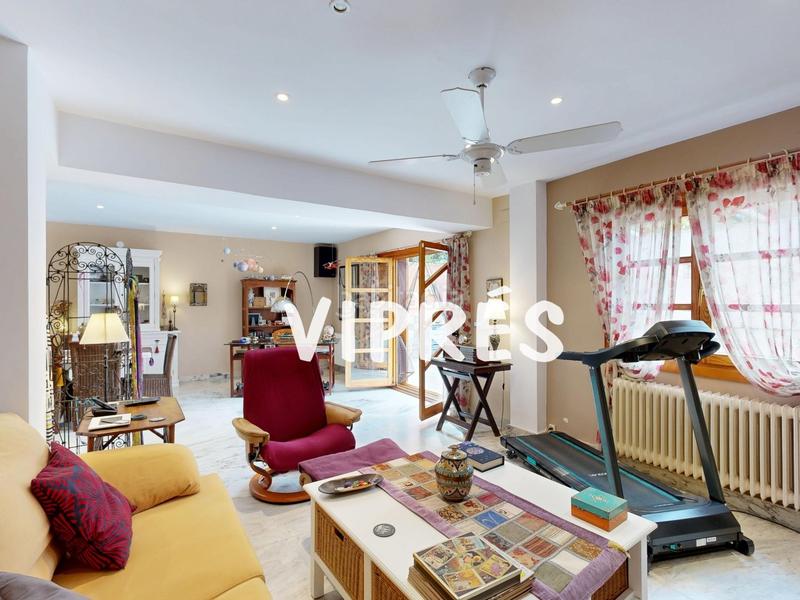 Foto 2fe836db-142e-4b70-aa90-e22ea16d36d3. Maison jumelée avec chauffage parking dans Oeste Mérida