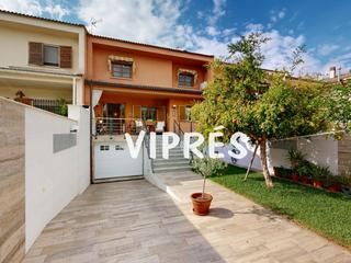 Casa adossada a Oeste. Descubre esta espectacular vivienda en mérida!! este adosado te