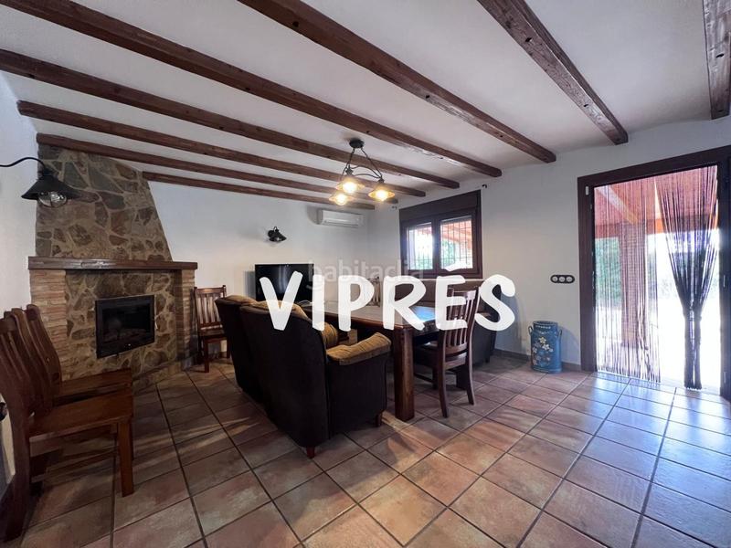 Foto c48d88cf-0771-4286-ade0-1976940b3aa4. Casa amb calefacció a Casar de Cáceres