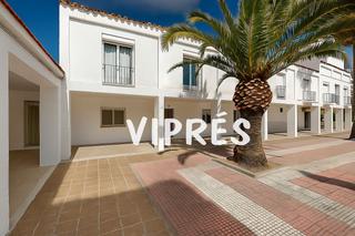 Casa en Valdesalor - Rincón de Ballesteros. Casa en valdesalor. a diez minutos del centro de cáceres.ocupa u