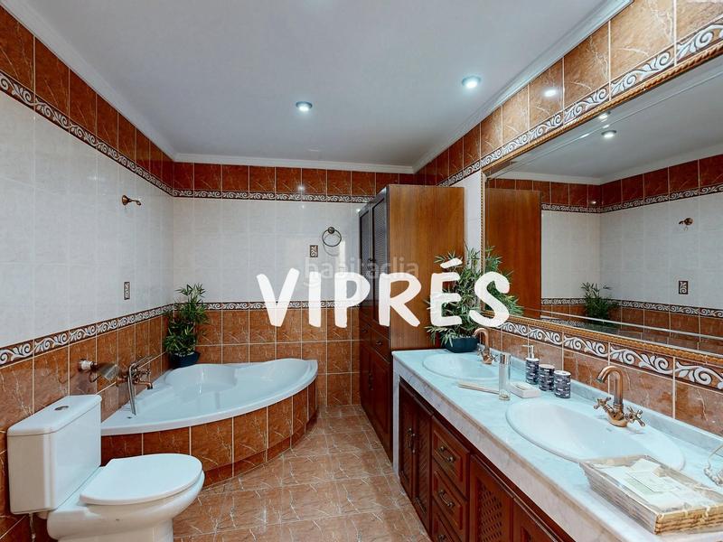 Foto 1d943187-4fb7-4cbb-9673-a73f3a23f430. House with heating parking in Arroyo de San Serván