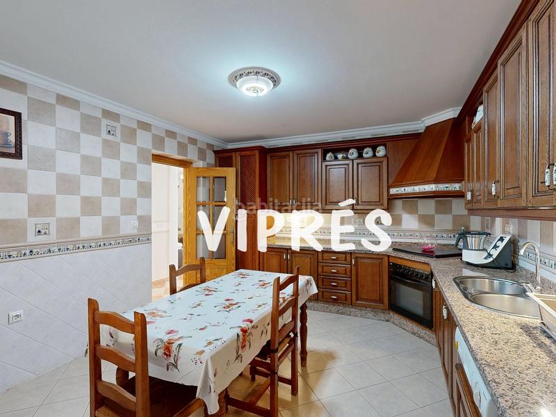 Foto 29045689-a79b-439f-81b0-16c26c408aa2. House with heating parking in Arroyo de San Serván