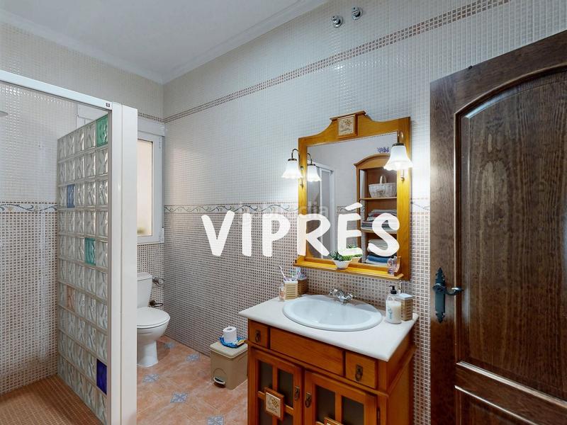 Foto fefb3025-bbd8-41c8-9171-7bb0d50c7d80. House with heating parking in Arroyo de San Serván