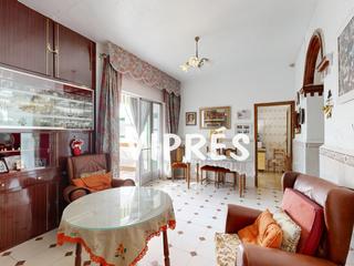 House in Arroyo de San Serván. Casa en arroyo de san serván! casa de 275m2 , compuesta de 5 dor