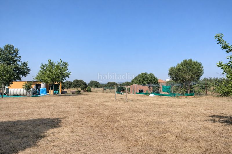 Foto 0642f42c-6045-40b8-b291-aac996a1def8. Finca rústica a Alcuéscar