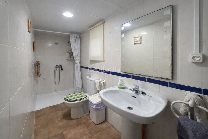 Foto d18353c9-f8dd-40c7-b00a-6eecf57eefa4. Finca rústica a Alcuéscar