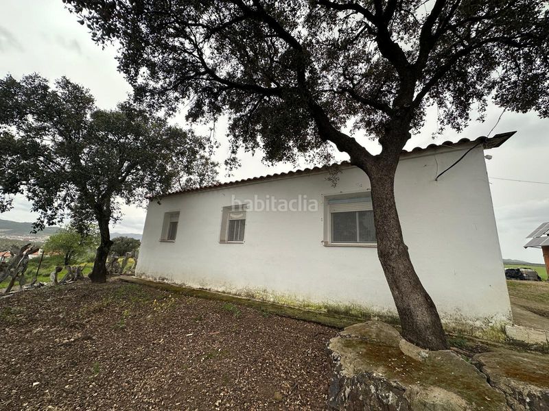 Foto 416efa14-45a8-4287-879b-d830e41845af. Finca rústica a Oliva de Mérida