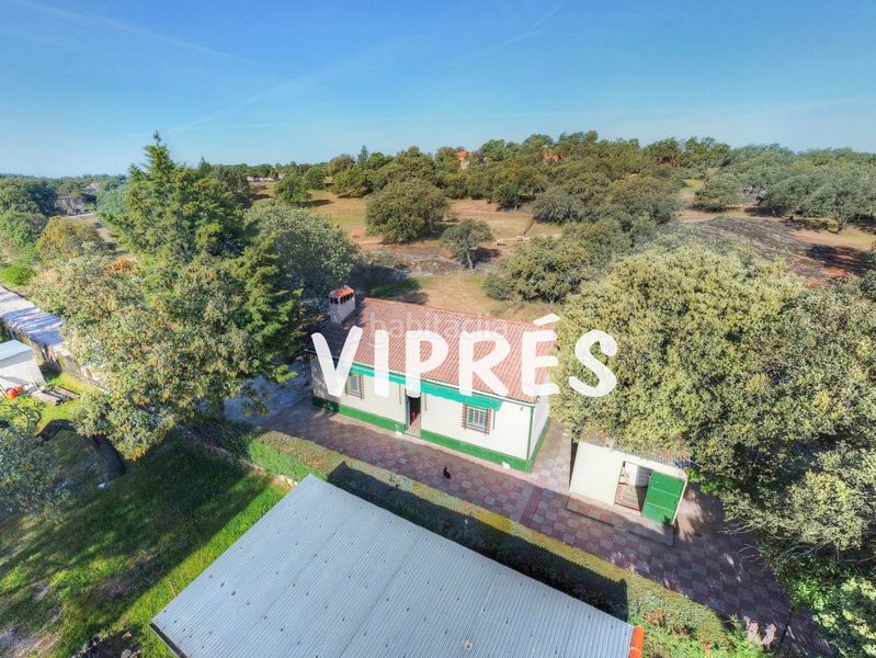 Foto efbcdd26-17b2-4726-bfd8-a8d2f56631bb. Finca rústica a Torreorgaz