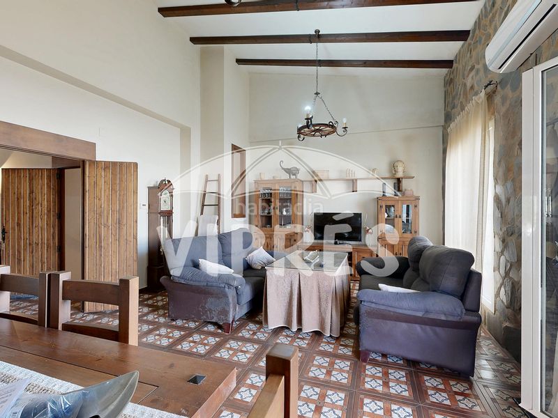 Foto dd7c73d8-cc99-4f01-bdea-578c1ce1ee64. Casa amb calefacció a Arroyo de San Serván