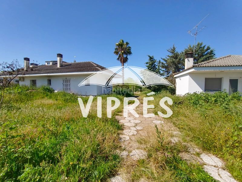 Foto 49079fbc-7388-4c17-8597-660a6e1e766c. Masia amb piscina a Oeste Mérida