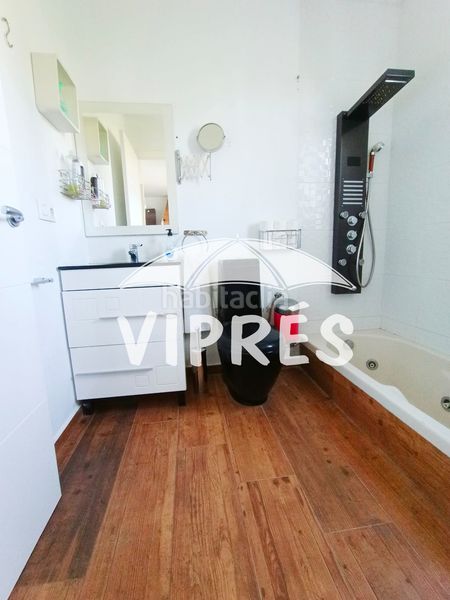 Foto 959b9087-b01f-4d15-9336-3f6414836cbe. Masia amb piscina a Oeste Mérida