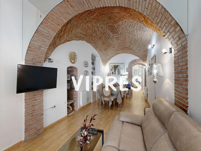 Foto df9c13dc-4621-415a-912d-167119c6e3f9. Pis amb calefacció a Casco Antiguo Cáceres