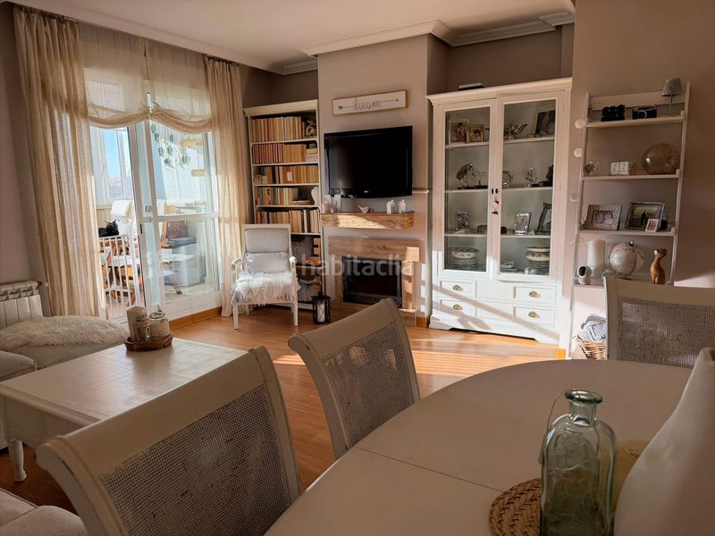 Foto 50cd34d4-eaee-4233-b46c-d99fa0d1bc89. Àtic amb calefacció a Montesol - Mejostilla Cáceres