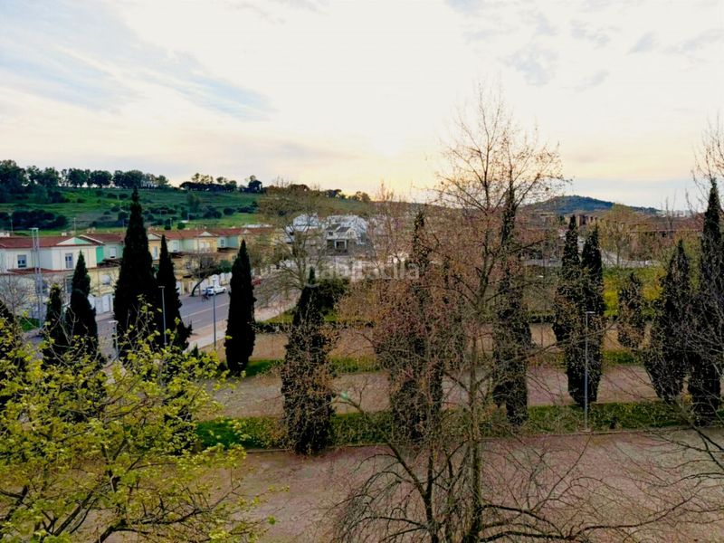 Foto 7f86fb8a-9107-4fe2-9c42-e8e4c3bc67ba. Àtic amb calefacció a Montesol - Mejostilla Cáceres