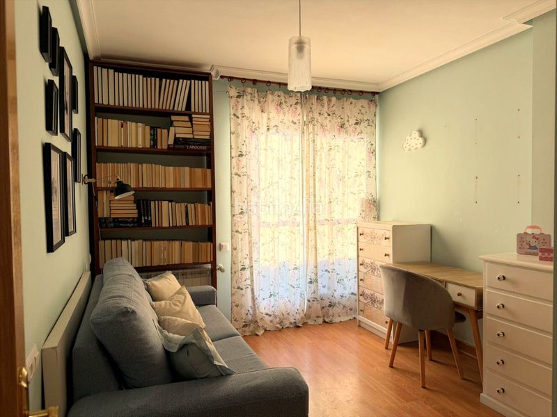 Foto f7192bee-10dc-4844-b832-b36235e554e8. Àtic amb calefacció a Montesol - Mejostilla Cáceres