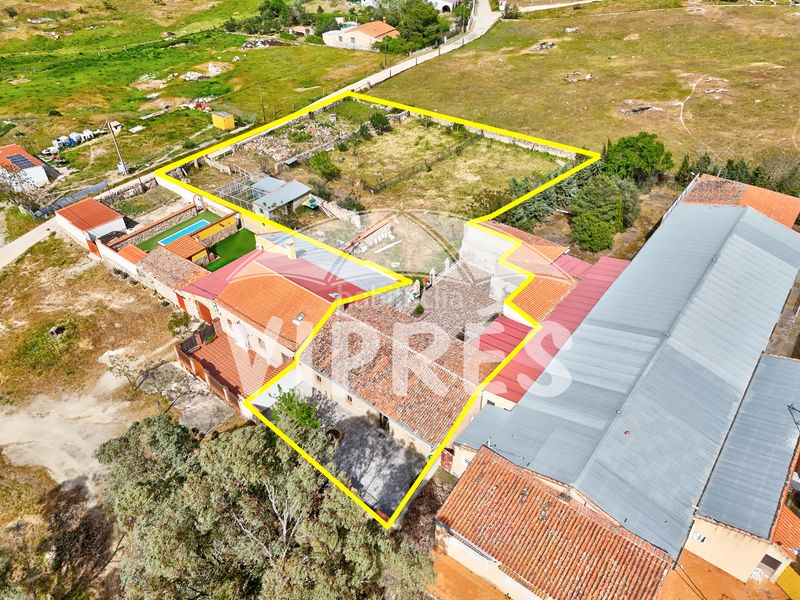 Foto 48757bcf-7eda-4f14-ab6a-07760dbb8636. Casa adossada a Casar de Cáceres