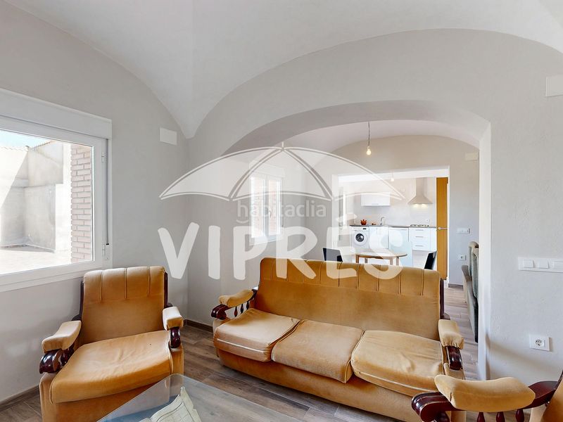 Foto 4d7ce1bb-5667-4f16-84f5-d81325338171. Casa adossada a Casar de Cáceres