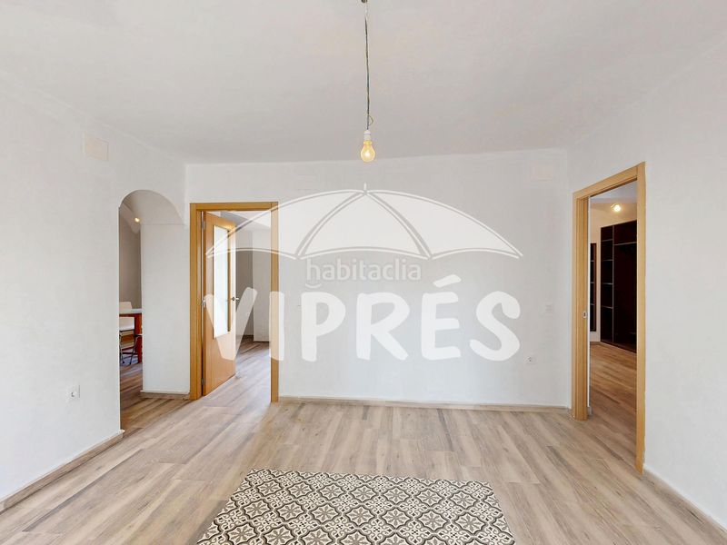 Foto a4f1e8f9-1c70-4323-bfe7-00d9b235cd0b. Casa adossada a Casar de Cáceres