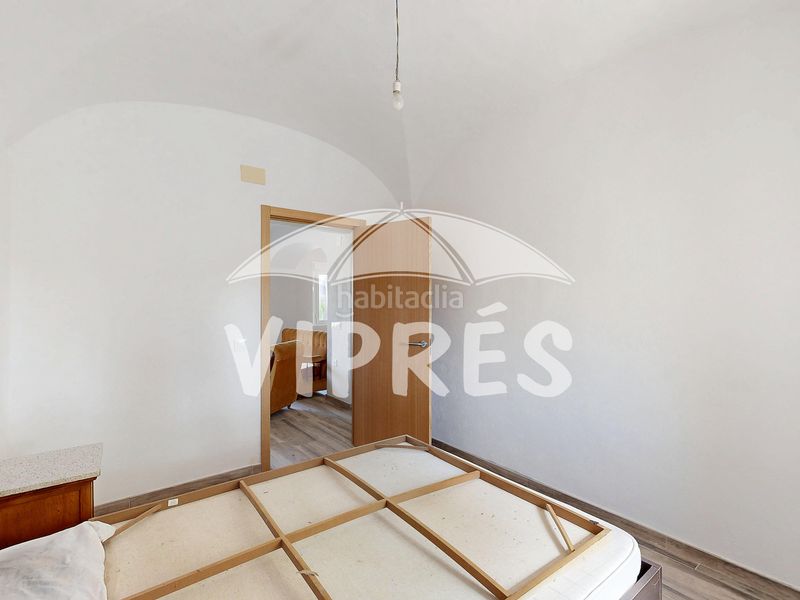 Foto e6094be9-1da2-4707-8012-f1bc0a6bab26. Casa adossada a Casar de Cáceres