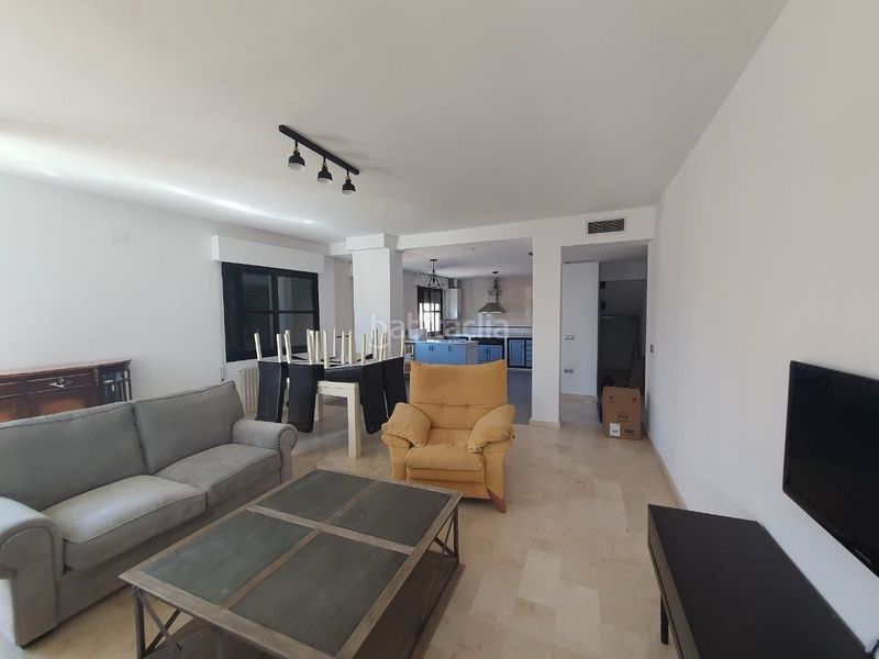 Foto b9d3e519-1f92-4956-8dce-76cce4ed5a25. Duplex in Centro Cáceres