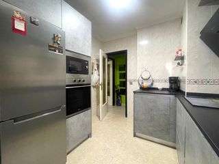 Appartement à Nuevo Cáceres. Piso  en venta zona llopis caceres