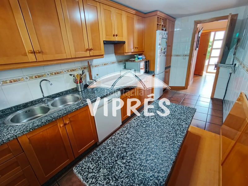 Foto eb50a268-d145-40b1-bb6c-39522a5a609a. Casa adossada amb calefacció a Norte Mérida