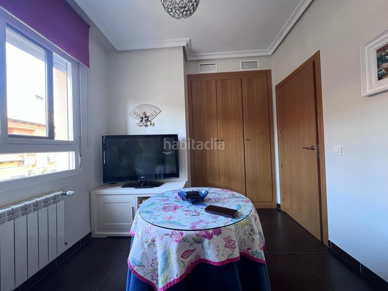 Foto 916bbdd9-d479-415d-b061-9d4cdc5efb61. Casa adossada a Montesol - Mejostilla Cáceres