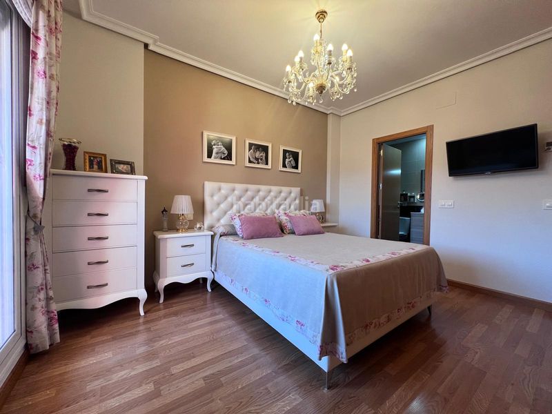 Foto c8b13a94-8c52-46b2-97c4-97e05d836bcd. Casa adossada a Montesol - Mejostilla Cáceres