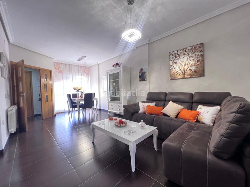 Foto d6682020-810c-4d21-ae25-d246879aedbe. Casa adossada a Montesol - Mejostilla Cáceres