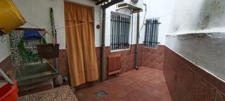 Casa in Talaván. Casa con patio en venta en talaván