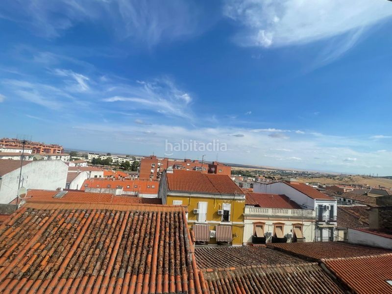 Foto 53ccef85-36fe-4f9b-8ceb-ba9b615a54e2. Dúplex amb calefacció a Casco Antiguo Cáceres