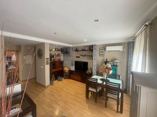 Dúplex a Casco Antiguo. Venta de duplex en calle barrionuevo , parte antigua.