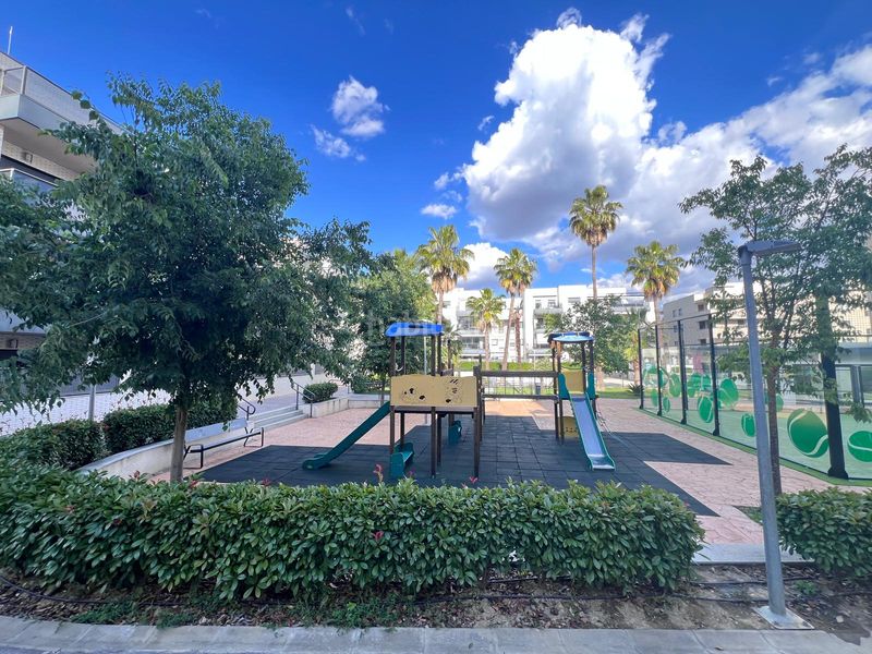 Foto cff2d4c1-9093-46da-a19b-1b6387b382a4. Pis amb piscina a Centro Cáceres