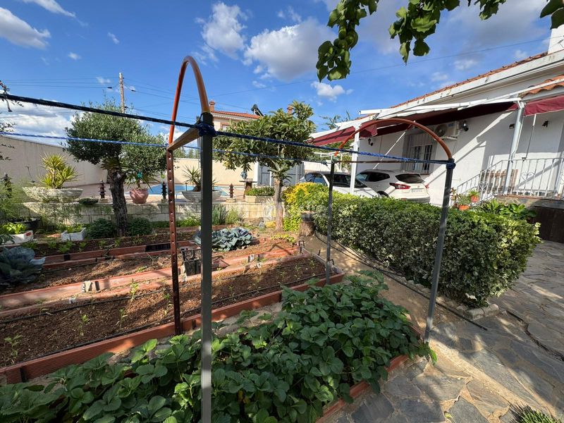 Foto 2db7d303-8627-4b2e-8381-26d01a737bc7. Casa amb calefacció piscina a Este Mérida
