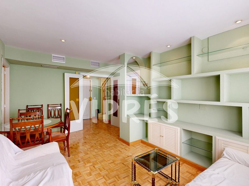 Foto 7efb0dde-ba2e-4885-8d6f-e18394a99fa5. Apartament amb calefacció a Centro Cáceres