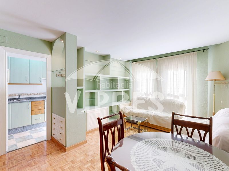 Foto f89d61b8-a4b6-4659-9b59-1a9c00029639. Apartament amb calefacció a Centro Cáceres