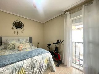 Casa a Nuevo Cáceres. Casa en llopis de 4 dormitorios