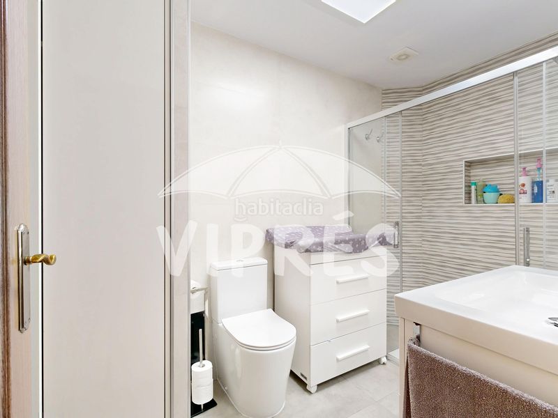 Foto a8100ef7-1294-474a-a57b-e215fc9f72cc. Casa a nuevo Cáceres Cáceres