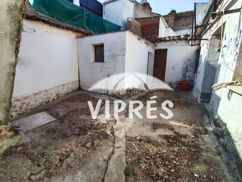 Foto dc37c01e-1ec4-4021-88ba-6f356d343792. Casa venta casa en valverde de merida en Valverde de Mérida