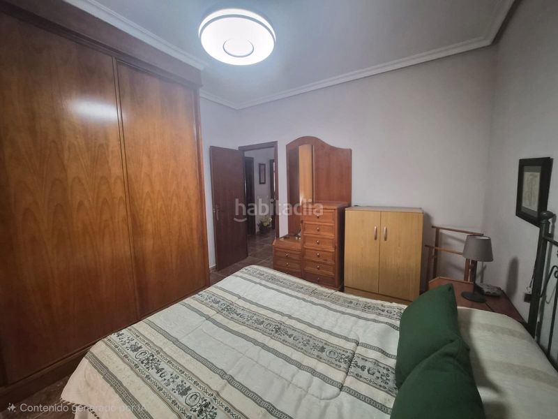 Foto 87b2cf64-b2dc-431d-b26b-fb710ce2bbb7. Casa adossada a Sur Mérida