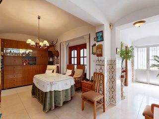 House in Centro. Casa con garaje en centro merida