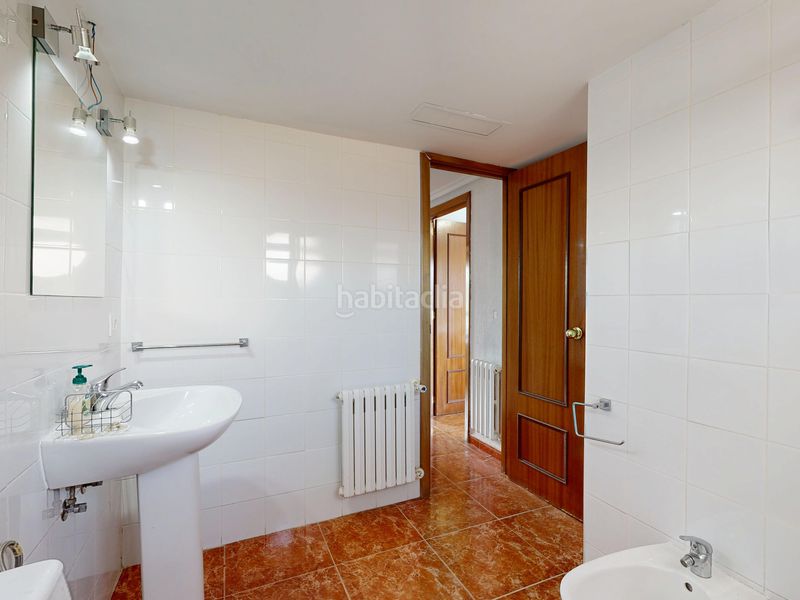 Foto f0fcb056-69ce-4e4c-a2f9-8c187e283a27. Casa adossada a Montesol - Mejostilla Cáceres