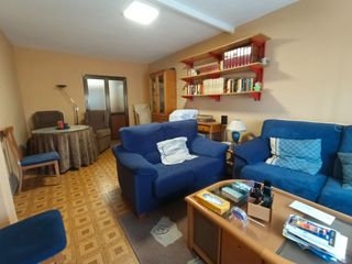 Flat in Casco Antiguo. Piso en venta en zona colón en cáceres