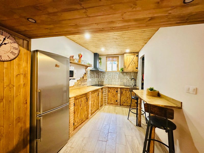Foto a961cbd2-636e-4f3a-9609-ad69258a2bb5. Casa amb piscina a Alange
