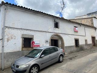 Casa a Alcuéscar. Casabanco vende  casa de dos plantas  en alcuescar