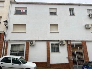 Appartement à Aliseda. Casabanco  vende  piso de tres dormitorios en aliseda